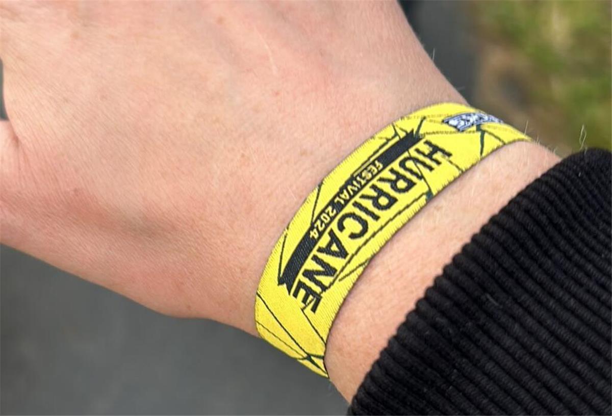So war das Hurricane für die Gewinnerin unserer Verlosung und Gewinnspiel für Fischtown-Pinguins-Fan Hurricane Armband