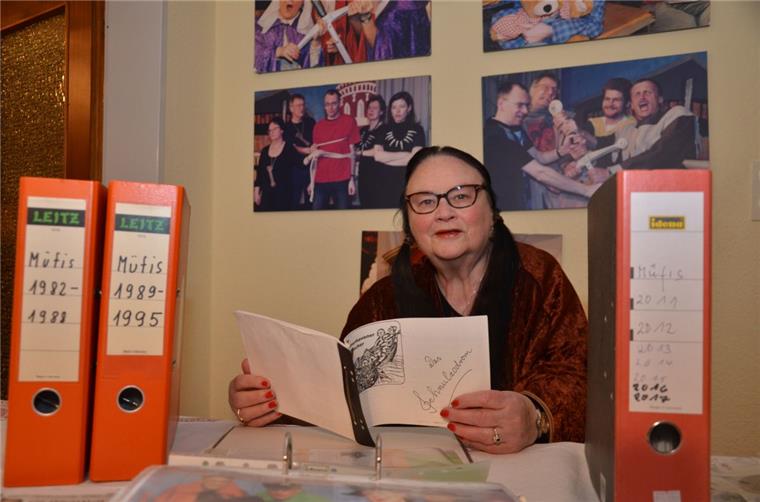 Auch nach fast 40 Jahren hat Helene Daiminger noch immer gute Ideen für das alljährlich neue Müllfischer-Programm: „Wenn ich mich richtig kräftig ärgere, wird es am besten“, meint sie dazu. 