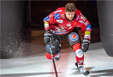 Auch Pinguins-Stürmer Miha Verlic hat sich am Sonntag gegen München verletzt. Zwar spielte der Slowene die Partie zu Ende, muss in Nürnberg aber passen.