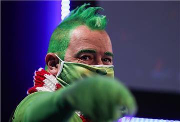 Großbritannien, London: Darts: WM, 2. Runde im Alexandra Palace: Peter Wright aus Schottland in Aktion. 