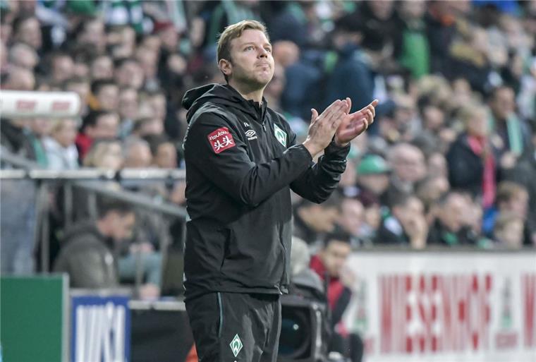 Auch Werder-Trainer Florian Kohfeldt kann die Bremer nicht zu einem Sieg klatschen.