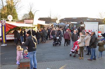 Auch zum 40. Loxstedter Weihnachtsmarkt, dem ältesten in der Region, kamen wiede...