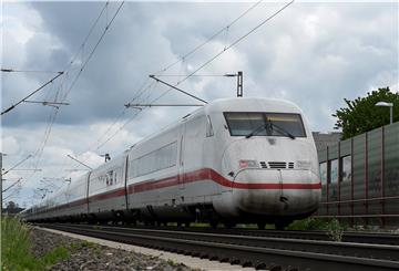 Auf allen Abschnitten des Bahnprojekts liefen inzwischen die Planungen, teilt die Bahn mit.