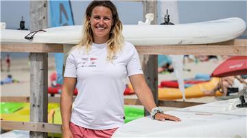 Auf Baltrum hat Leonie Meyer mit sechs Jahren Windsurfen gelernt. 
