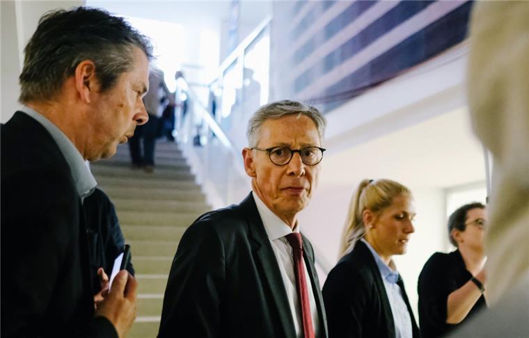 SPD in Bremen sieht Basis für Bündnis mit Linken und Grünen Auf Carsten Sieling warten schwierige Gespräche.