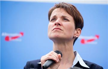 Auf das Auto von AfD-Chefin Frauke Petry ist ein Brandanschlag verübt worden. Die Ermittlungen laufen.  