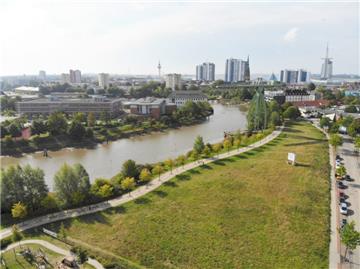 Auf dem ehemaligen Rickmers-Gelände in Bremerhaven gegenüber der Arbeitsagentur (direkt am Geestebogen) sollen 30 neue Eigentumswohnungen und drei Stadthäuser entstehen.