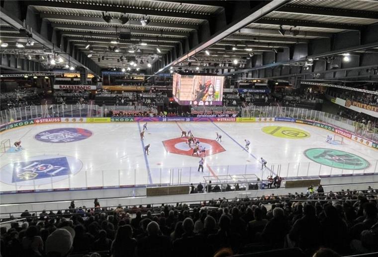 CHL-Viertelfinale im Liveblog: Fischtown Pinguins in Genf Auf dem Eis in Genf