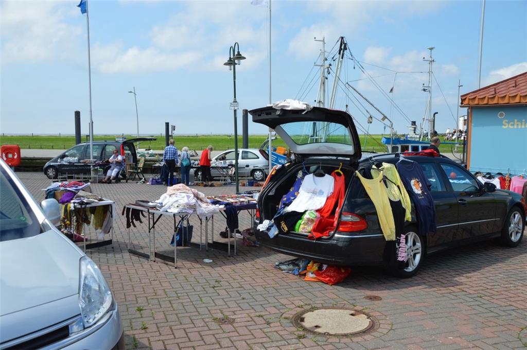 Auf dem Flohmarkt gab es Schnäppchen zu ergattern.