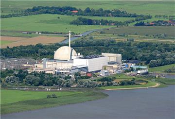 Auf dem Gelände des stillgelegten Kernkraftwerks Unterweser, auf dem sich das Brennelemente-Zwischenlager.