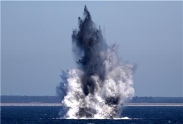 Auf dem Meeresboden von Nord- und Ostsee lagern rund 300.000 Tonnen Munition, die der Umwelt zu liebe besser geborgen als gesprengt werden sollten. 