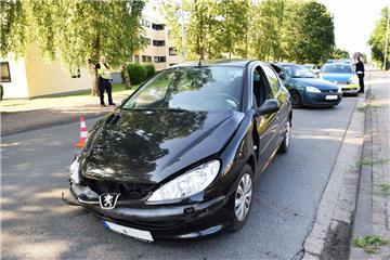 Auf dem Mittelweg hat es am Donnerstag einen Unfall gegeben. Die Polizei schätzt den Gesamtschaden auf rund 4000 Euro.