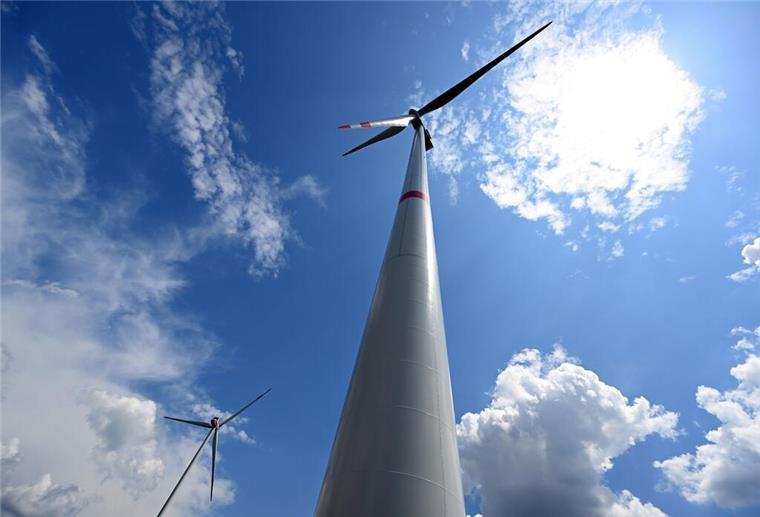 Auf dem Rhader Gemeindegebiet gibt es drei Potenzialflächen für Windparks. Investoren warten auf die Verabschiedung des Regionalen Raumordnungsprogramms des Landkreises.