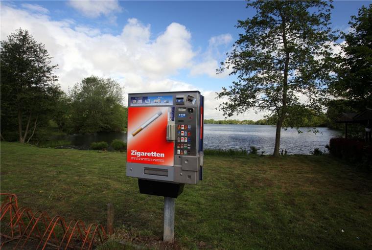 Mehrere Zigarettenautomaten im südlichen Cuxland aufgebrochen Auf den Inhalt mehrerer Zigarettenautomaten hatten es Räuber vergangene Nacht abgesehen.