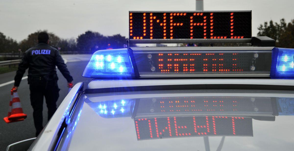 Auf der A27 ist der Fahrer eines Sattelzuges nach einem Unfall einfach davongefahren.