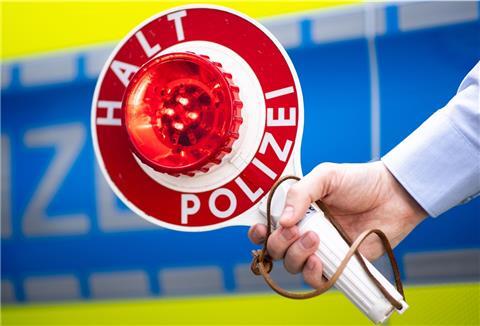 Auf der A27 war ein Falschfahrer unterwegs. Die Polizei sucht nach Hinweisen.