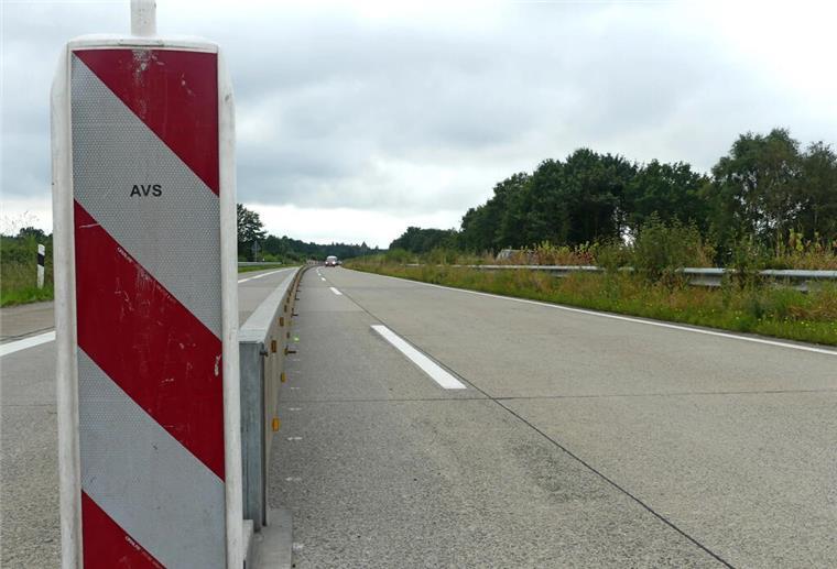 Monatelange Arbeiten: Weitere Einschränkungen für Autofahrer auf der A27 Auf der A27 werden von Oktober bis Februar großflächig Grünschnittarbeiten durchgeführt. Dafür wird streckweise der rechte Fahrstreifen gesperrt.