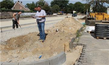Auf der Baustelle zur Erweiterung der Bushaltestelle Scheeßeler Straße in Zeven herrscht in diesen Tagen reger Betrieb. 