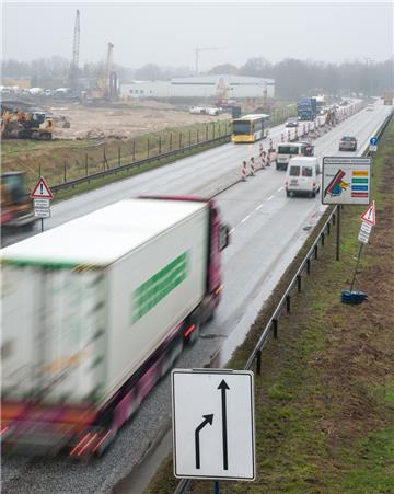 Auf der Cherbourger Straße müssen sich die Autofahrer auf eine neue Verkehrsführung einstellen.