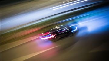 Beifahrer stirbt bei Flucht vor Polizei - Fahrer vor Gericht Auf der Flucht vor der Polizei ist ein Beifahrer gestorben. (Symbolbild)
