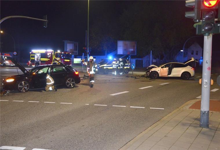 Auf der Kreuzung Schiffdorfer Chaussee/Im Felde stießen die Fahrzeuge zusammen. 