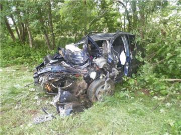 Auf der L118 zwischen Krempel und Wanna in Geestland wurde ein Mann schwer verletzt.