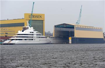 Auf der Lürssen-Werft in Bremen werden bald die vorderen Teile von zwei der K130-Korvetten der Braunschweig-Klasse gefertigt.