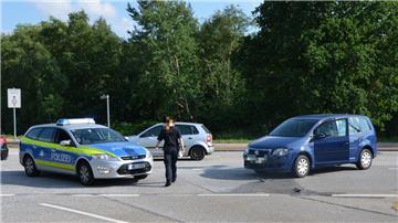 Auf der Poristraße in Bremerhaven-Surheide sind zwei Autos zusammengestoßen.