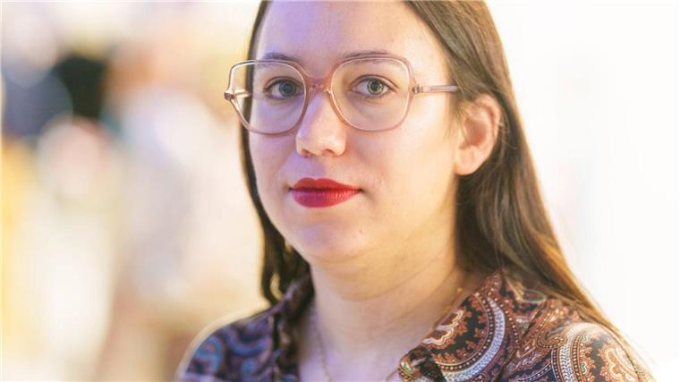 Buchpreis-nominiert: Ronya Othmann dokumentiert Völkermord Auf der Shortlist für den Deutschen Buchpreis: Ronya Othmann. (Archivbild)