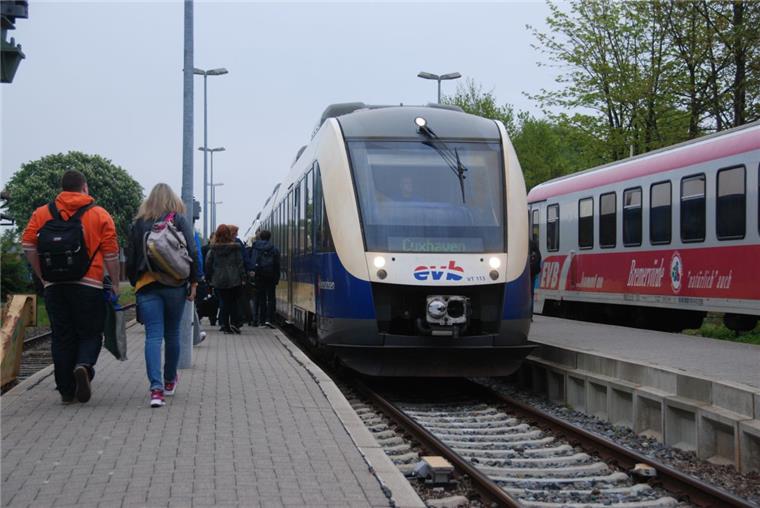 Strecke Dorum-Bremerhaven: Weichenstörung sorgt bei der EVB für Zugausfälle Auf der Strecke von Dorum nach Bremerhaven gab es bei der EVB Probleme.