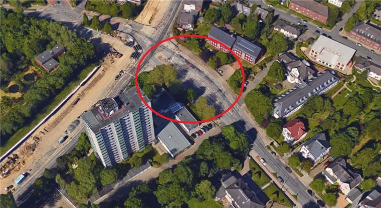 Auf der Wurster Straße auf Höhe der Hausnummer 101 (roter Kreis) ist in Lehe ein Fußgänger angefahren worden.