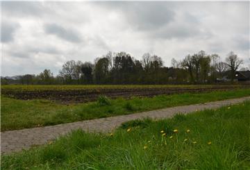 Auf diesem Gelände an der Wollingster Straße soll das neue Baugebiet in Geestenseth entstehen.