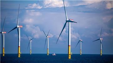 Auf einem neuen Campus soll der Einsatz von Drohnen für Offshore-Windkraftanlagen erforscht werden. (Archivfoto)