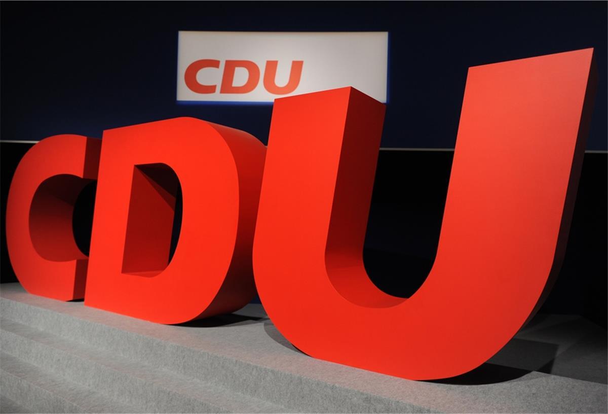 Auf einmal ging alles ganz schnell: Der Bremerhavener Stadtverordnete Dennis Paurat (CDU) legt sein Mandat nieder.