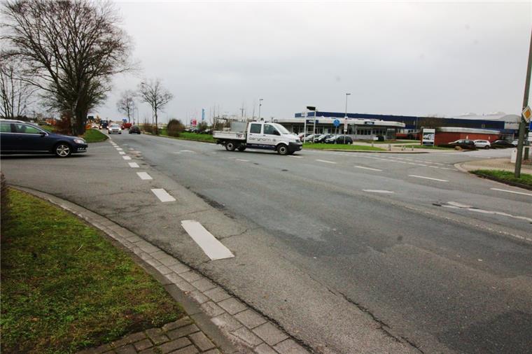 Brake: Land will Entwicklung an der Weserstraße untersagen Auf Eis gelegt: Nach der Androhung aus Hannover wurde auch die Vergabe der Bauarbeiten für die Sanierung der Weserstraße gestoppt.
