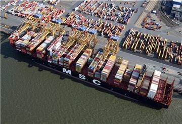 Auf ihrer Jungfernfahrt kam die „MSC Isabella“ auch nach Bremerhaven. Das Schiff gehört zu den größten Frachtschiffen der Welt. 