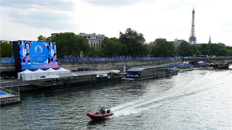Das Wichtigste zur Olympia-Eröffnungsfeier auf der Seine Auf sechs Kilometern sollen Tausende Sportlerinnen und Sportler die Seine entlang fahren. (Archivbild)