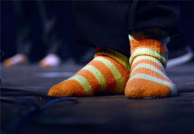 Lehe: Plötzlich steht da ein kleiner Junge (3) auf Socken in der Kneipe Auf Socken ist ein kleiner Junge am späten Sonntagabend in eine Kneipe in Bremerhaven-Lehe gelaufen.