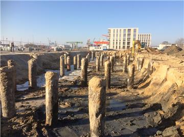 Auf solchen Baustellen wie hier am Neuen Hafen, sind die Tiefbau-Experten der Firma Fredrich im Einsatz.