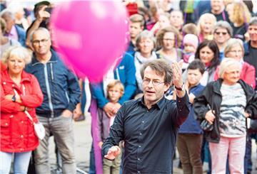 Aufnahme vom Theaterfest 2019 mit Generalmusikdirektor Marc Niemann.