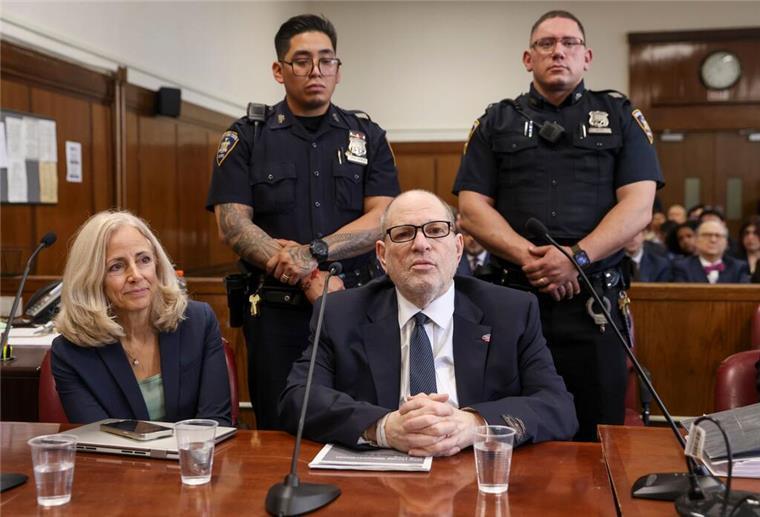 Auftaktplädoyers im Weinstein-Prozess gestartet Auftaktplädoyers im Weinstein-Prozess