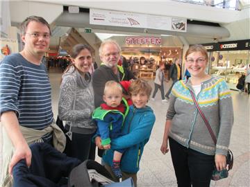 Aus Bremen zum Einkauf in die Bremerhavener City (von links): Christoph Neelsen,...