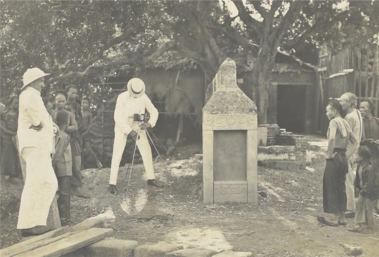 Aus dem Fotoalbum Kaiserliche Marine. Erinnerungsalbum des Korvettenkapitäns Hermann Brunswig 1904–1914.