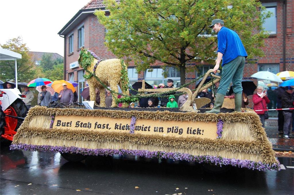 Aus Kalbe war dieser Bauer mit seinem Ackergaul angereist.