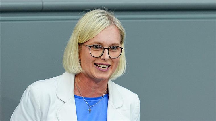 Aus Sicht von Christiane Schenderlein, Staatsministerin für Sport und Ehrenamt, können künftig wichtige sportpolitische Vorhaben wie die Bewerbung für die Olympischen und Paralympischen Spiele umgesetzt werden.