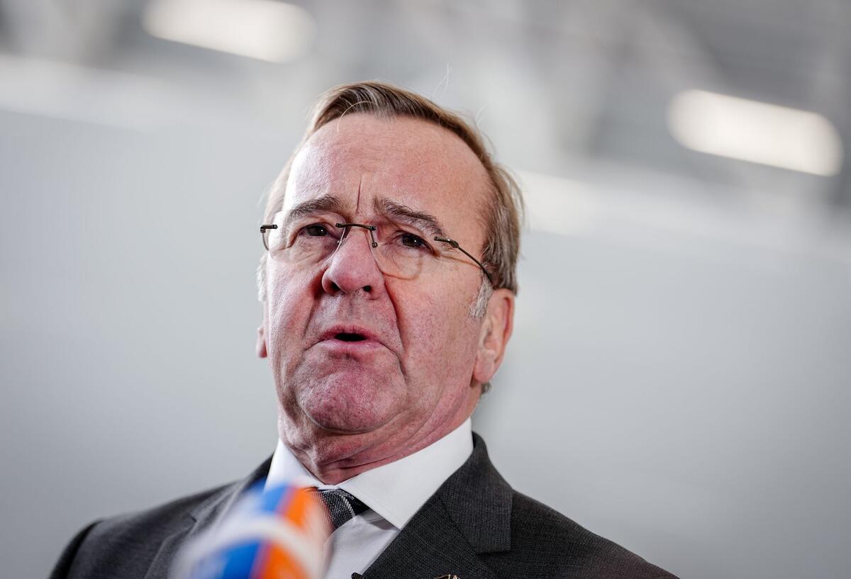 Warum Boris Pistorius im neuen „Asterix“ auftritt Aus Sicht von Übersetzer Klaus Jöken hat der Pistorius aus dem „Asterix“-Band eine verblüffende Nähe zum deutschen Verteidigungsminister. (Archivbild)