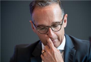 Außenminister Heiko Maas (SPD) sitzt zu Beginn der Sondersitzung des Auswärtigen Ausschusses zur Krise in Afghanistan im Deutschen Bundestag