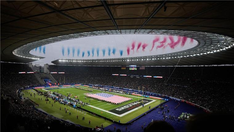 Über 70.000 Fans: Colts gewinnen NFL-Show in Berlin Ausverkauftes Stadion: Rund 72.000 Fans waren dabei.