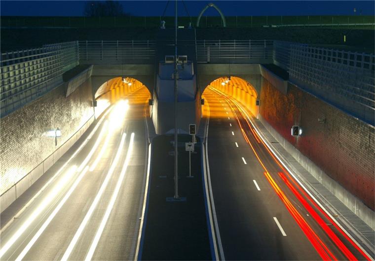 Autofahrer müssten im Juni und Juli ganz stark sein, denn der Wesertunnel ist phasenweise gesperrt.