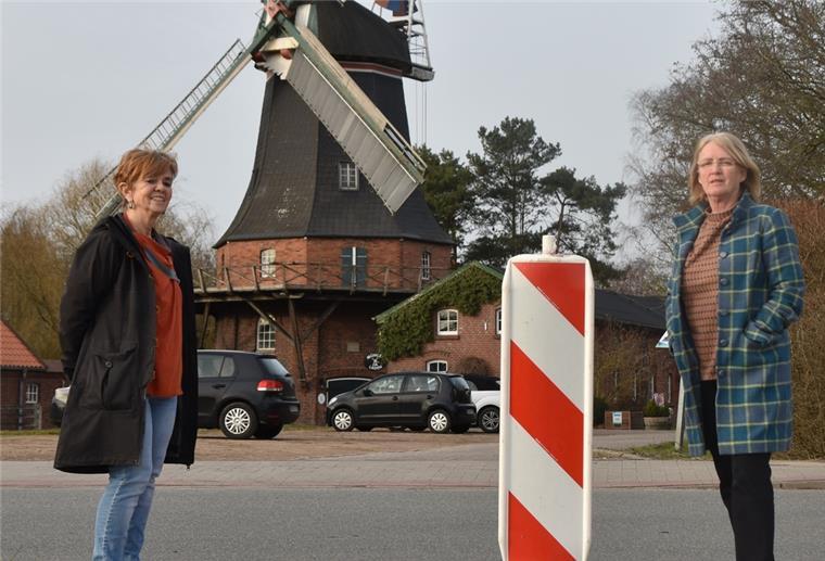Bärbel Logemann (links) war mehr als zehn Jahre lang Vorsitzende des Seefelder Mühlenvereins. Nun hat sie sich aus der Vorstandsarbeit zurückgezogen. Ihre Nachfolgerin ist die bisherige 2. Vorsitzende und Kulturmanagerin Cornelia Iber-Rebentisch. Archivfoto Teichmann